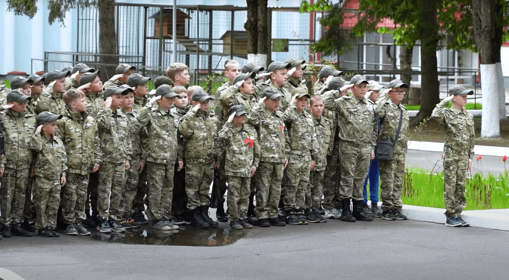 Детский военно-патриотический клуб "Рысь". Фото иллюстративное