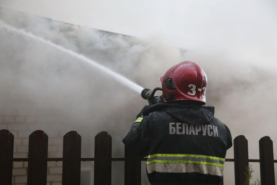 За двое суток на пожарах погибло шесть человек