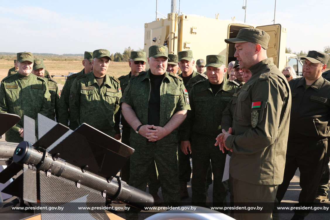 Беларусь не можа ўтрымліваць войска, якое патрэбнае для вайны, заяўляе Лукашэнка